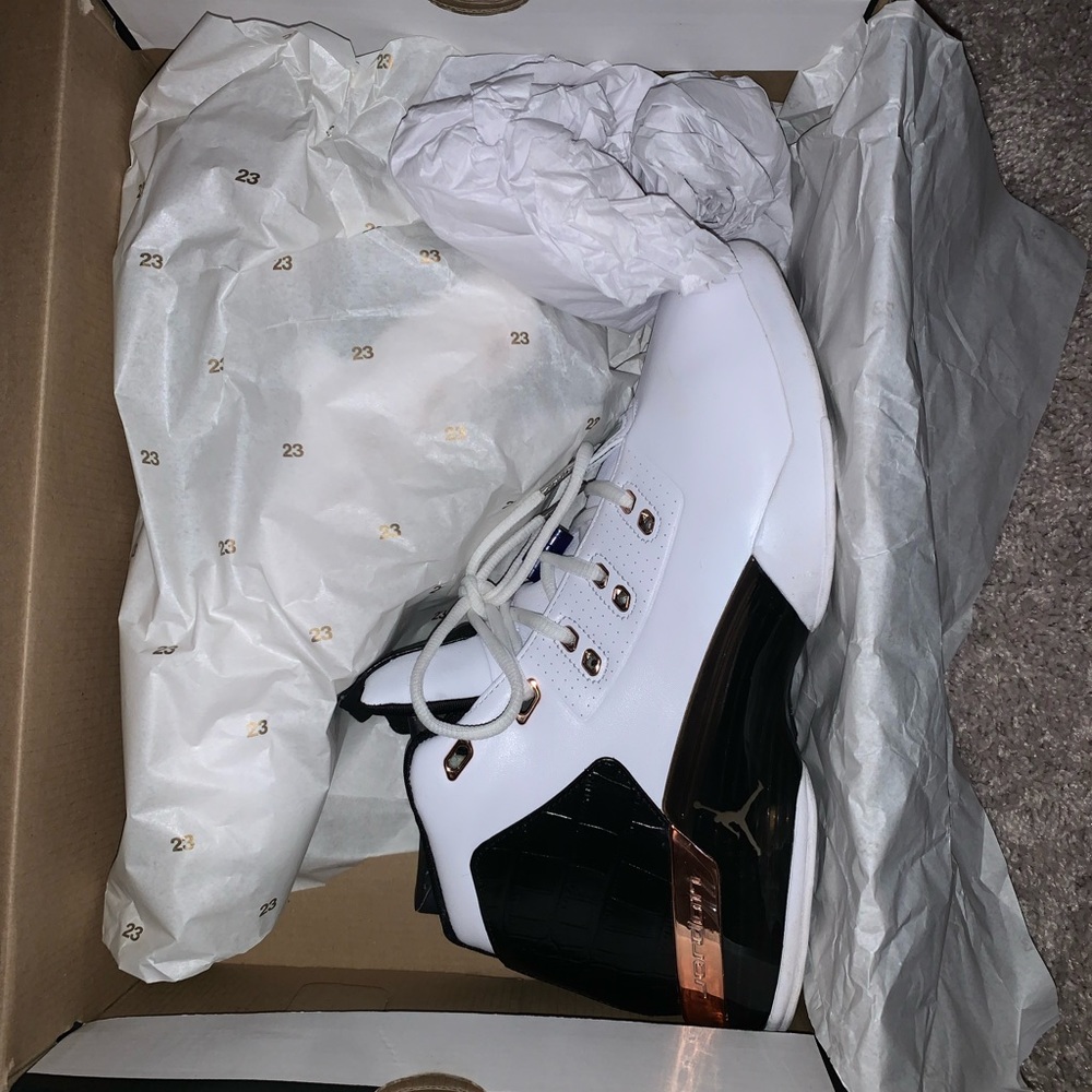 GREAT CONDITION 9.5/10 jordan 17+ retro - Picture 1 of 9